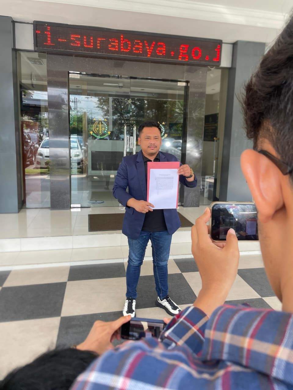 APMP Jatim Serahkan Dokumen Bukti Tambahan Dugaan Korupsi RSUD Dr Soetomo ke Kejari Surabaya, Minta Proses Hukum Transparan 
