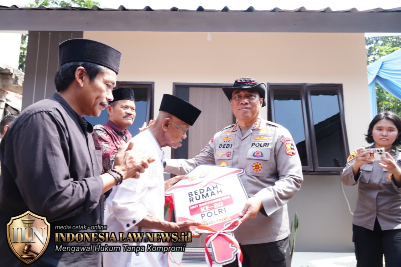 Sambut Hari Bhayangkara ke-80, Polri Bedah 80 Rumah Layak Huni, Bapak Usin (85) Kini Miliki Rumah Baru Berpanel Surya