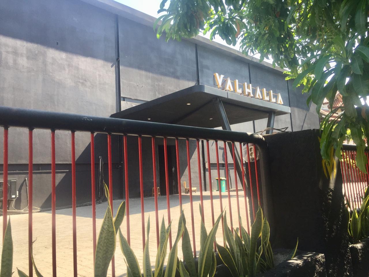 Empat Karyawan Valhalla Specta Club Surabaya Diamankan Satresnarkoba, Diduga Edarkan Ekstasi kepada Pengunjung